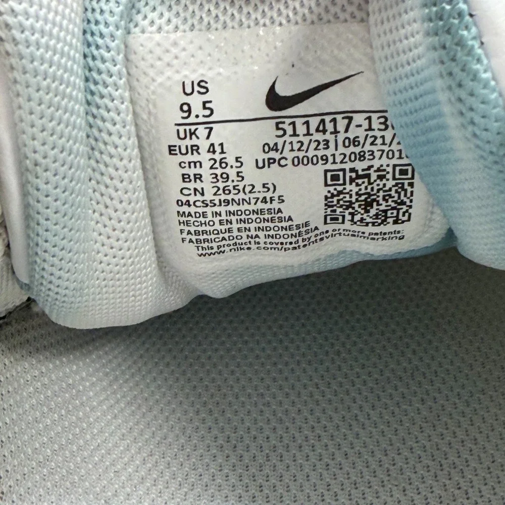 Size 9.5 Nike Air Max Correlate White Black Green Womens Shoes 511417-136
